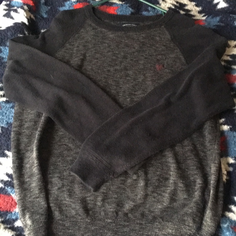 American Eagle Men’s Raglan Sweater